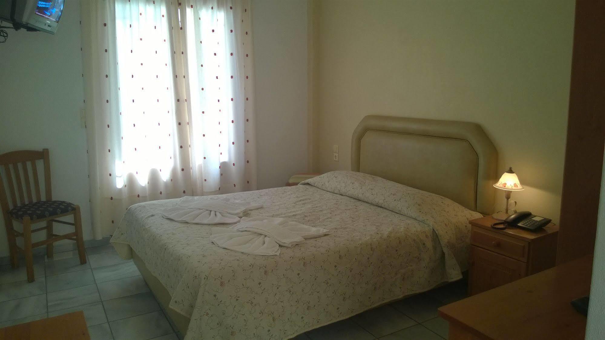 Anemomilos Suites Fira  Ngoại thất bức ảnh