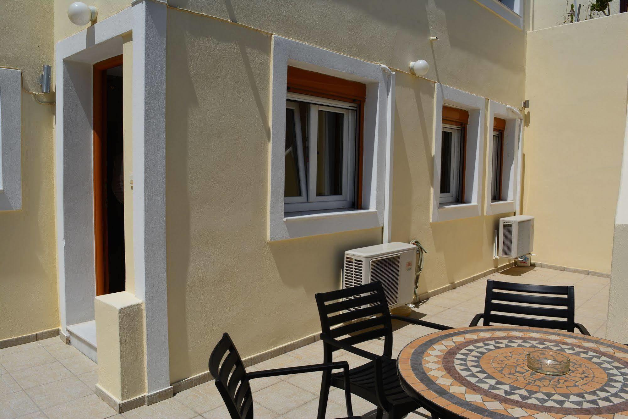 Anemomilos Suites Fira  Ngoại thất bức ảnh