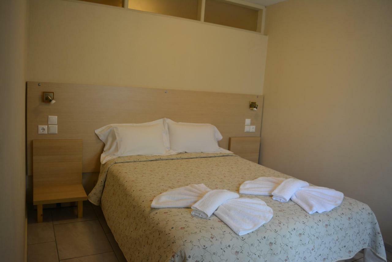 Anemomilos Suites Fira  Ngoại thất bức ảnh