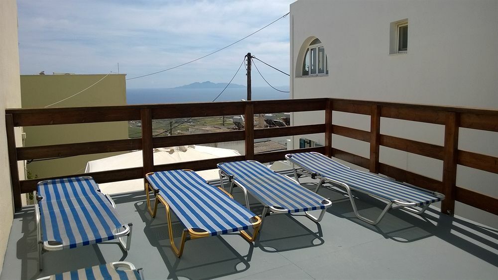 Anemomilos Suites Fira  Ngoại thất bức ảnh